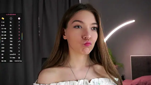 LoraDunnuck online show from September 24, 5:17 am