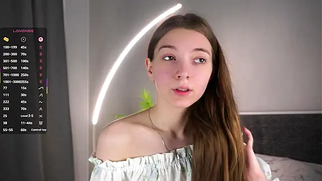 LoraDunnuck online show from September 18, 4:44 am