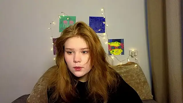 LaseyMoon online show from March 4, 6:31 am