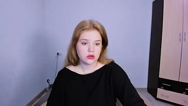 LaseyMoon online show from November 24, 1:51 am