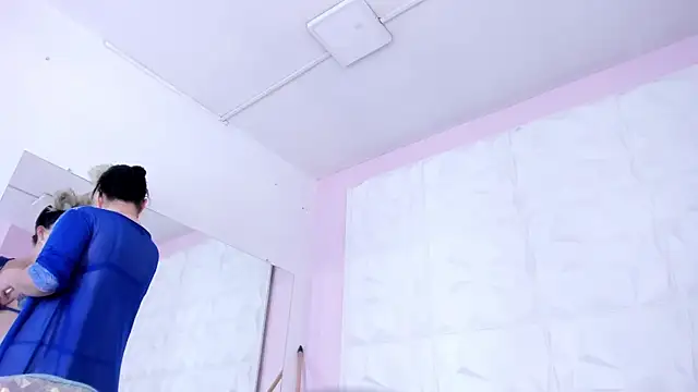 Valeriagomez  online show from October 22, 12:32 pm