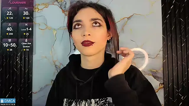 MaeveKuro online show from November 4, 3:44 am