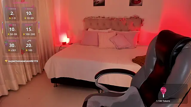 Emily Warren  online show from October 9, 8:46 pm