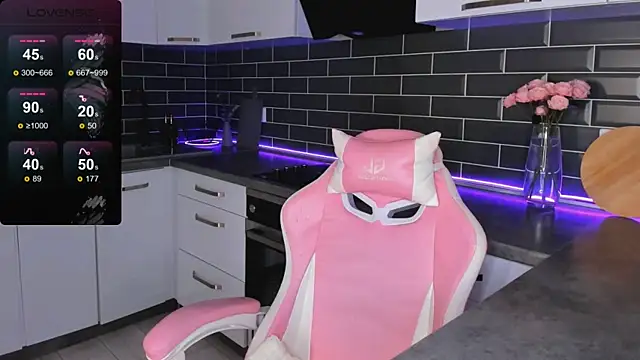 EmmaVictori1 online show from September 26, 9:40 am