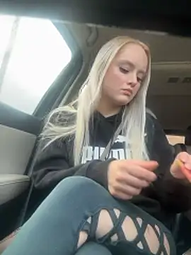 sluttypumpkin online show from January 11, 8:58 pm