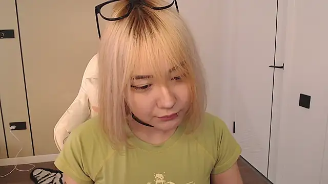 ka00ru chan online show from July 25, 9:49 am