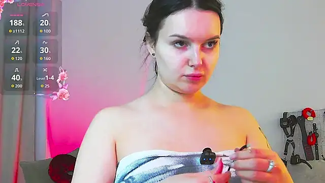 Miss Vic online show from April 5, 3:00 pm