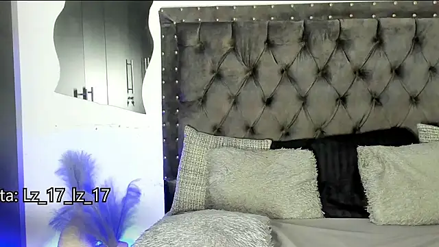 lizzthom online show from March 19, 7:51 pm