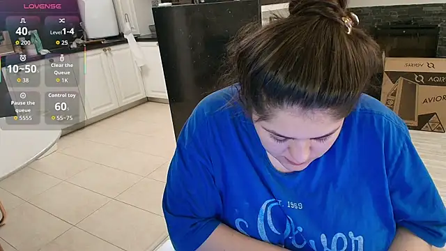 Layla- online show from February 5, 11:24 am