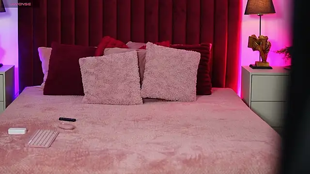 SabrinaSky online show from March 9, 6:00 pm