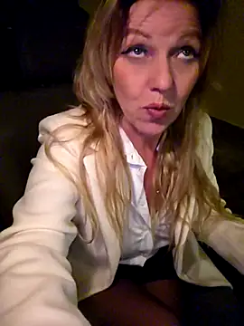 Melody73 online show from November 15, 9:38 pm