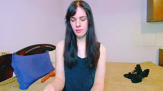 Nicole Redfields online show from September 23, 5:16 am