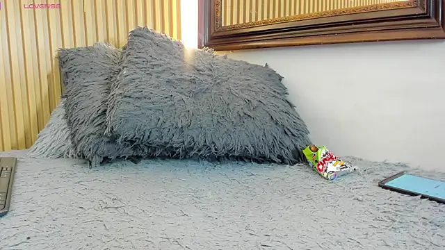 Annie paradise17 online show from February 15, 12:35 am