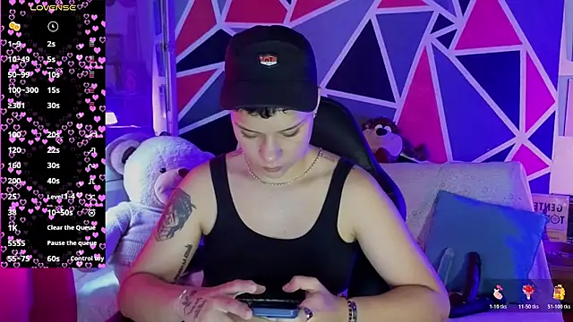 demimoore222 online show from April 10, 3:51 pm