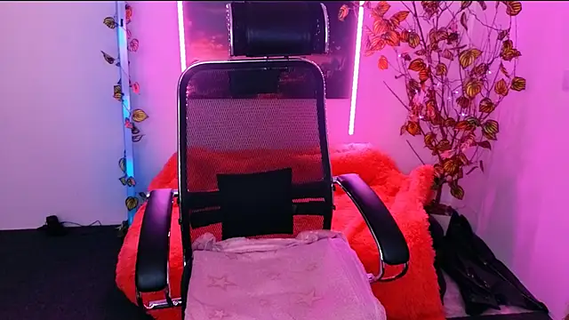 AnielaFox online show from October 12, 8:17 am