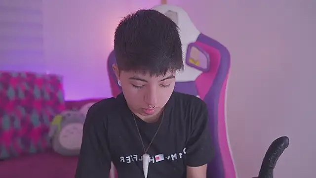 tommy blue online show from November 10, 12:44 pm