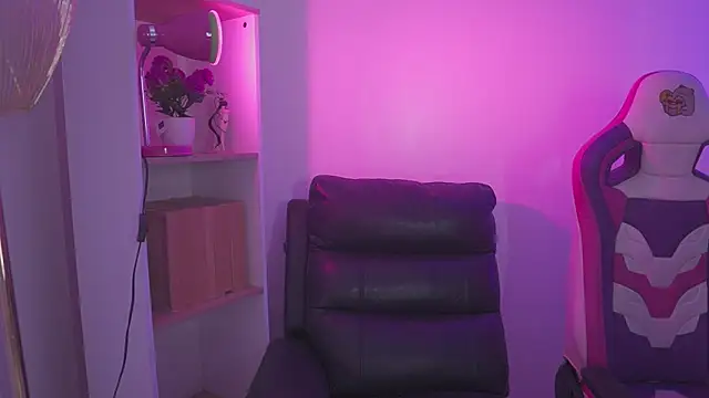 tommy blue online show from October 10, 8:25 pm