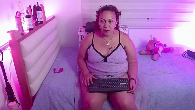 scarlettbooty online show from April 11, 9:57 am