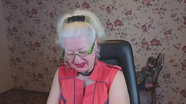 Maya Mayflower online show from January 9, 3:33 am