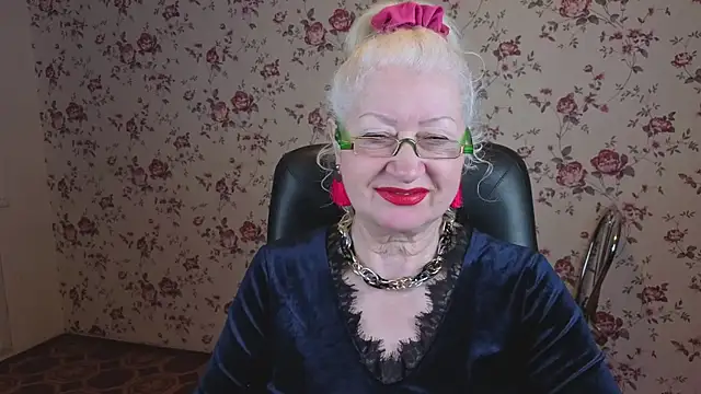 Maya Mayflower online show from December 15, 4:18 am