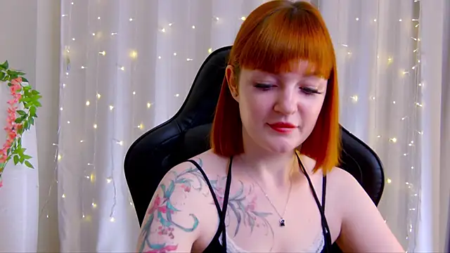 Ashley Nicks online show from October 12, 1:52 am