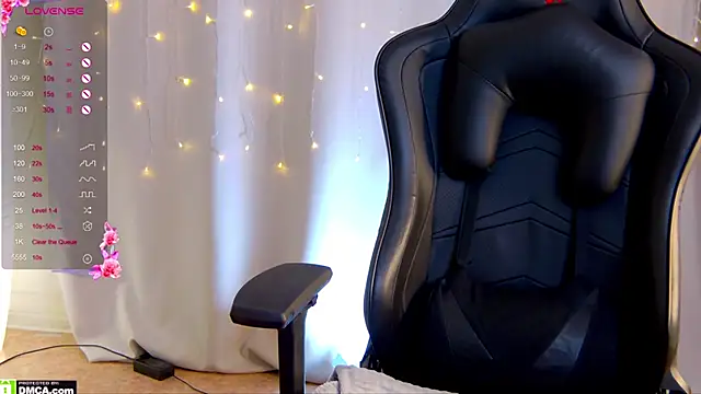 Ashley Nicks online show from October 18, 2:58 am