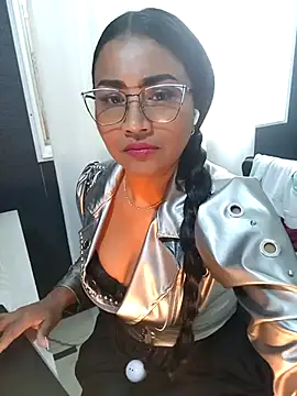 Ariana Rodriguez online show from October 28, 4:24 pm