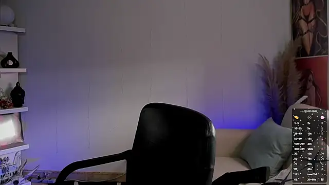 Saraa Desiree online show from September 12, 7:21 pm