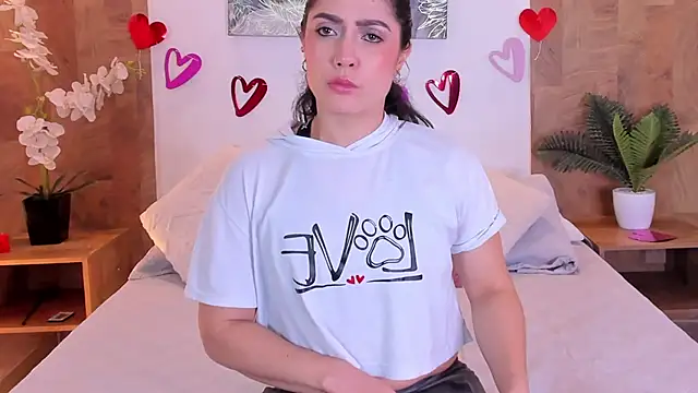 isabella winkler online show from February 23, 1:32 pm