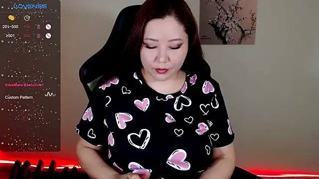 LisaAsianFlower online show from April 17, 3:30 am