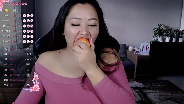 LisaAsianFlower online show from September 20, 9:29 am