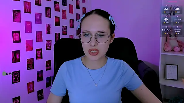 mona cloud online show from July 28, 7:39 pm