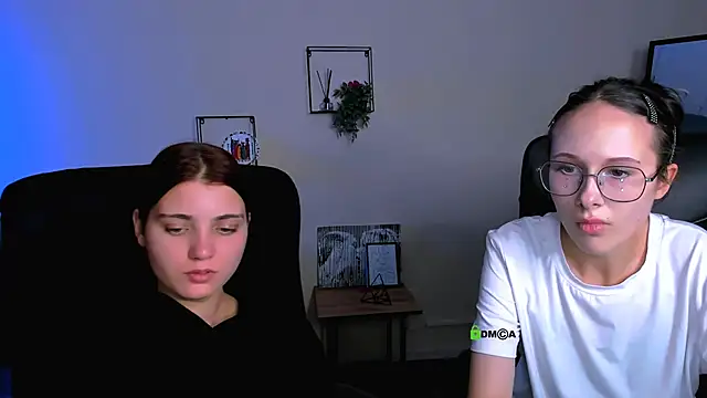 mona cloud online show from September 12, 7:21 pm