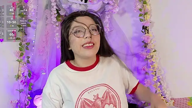 chelsea  coo online show from October 4, 11:09 pm