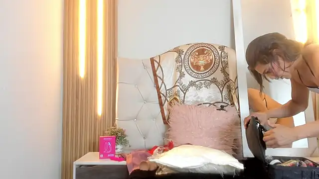 Alexa Bravva online show from March 19, 4:06 am