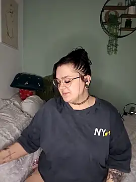 Saucy-Serenity online show from February 21, 7:58 pm