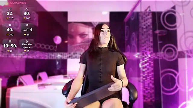 Small Hot19 online show from March 28, 11:10 am