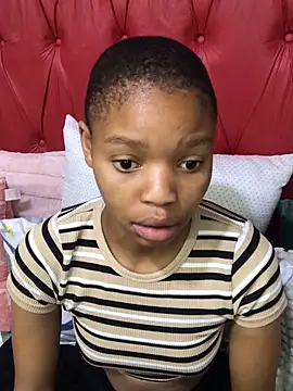 BondiBitch online show from October 6, 6:56 pm