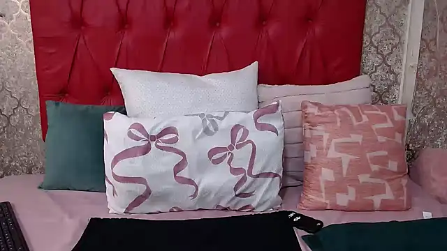 BondiBitch online show from September 23, 1:53 pm