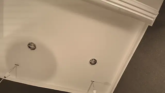 Zhally Dee online show from December 19, 8:23 pm