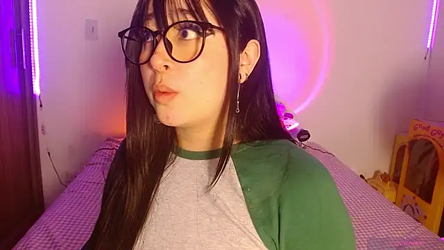Oliviargf online show from June 14, 2:24 am