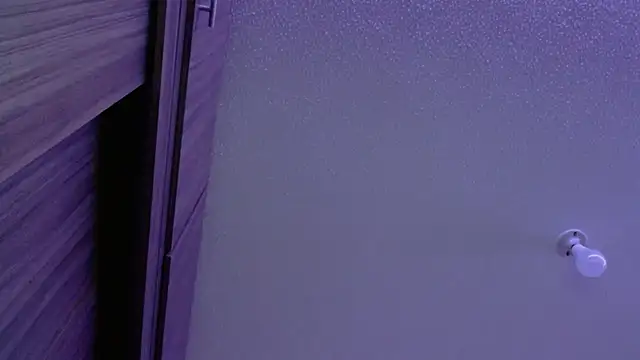 Oliviargf online show from November 2, 3:32 am