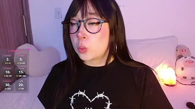 Oliviargf online show from December 14, 11:43 pm