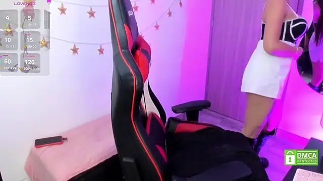 LindaSilverstone online show from March 19, 11:09 pm