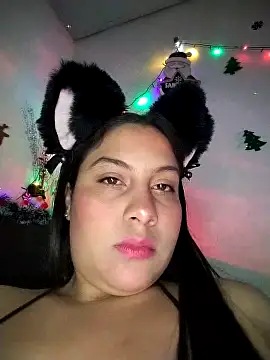 esmeralda jadees online show from November 29, 9:30 pm