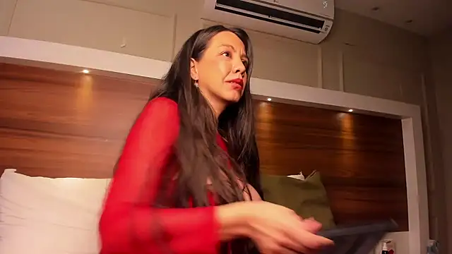 AriadnaHarper online show from February 2, 7:13 pm