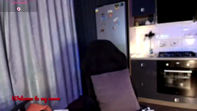 emlana online show from October 14, 4:20 pm