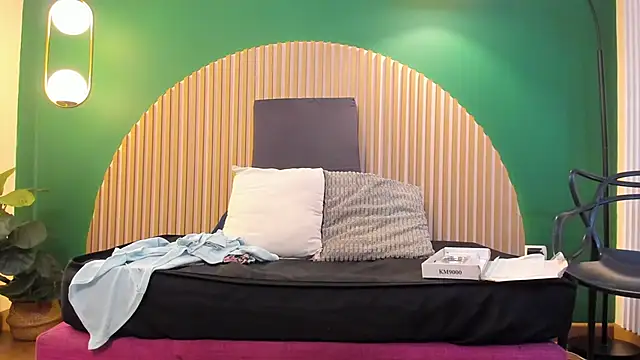 roxy hell online show from November 8, 6:24 pm