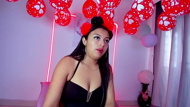 sweet cinamon online show from November 12, 6:50 pm