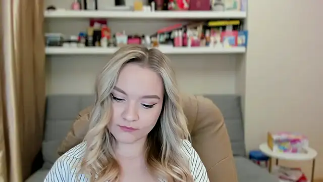 Kara Smith  online show from June 26, 11:28 pm